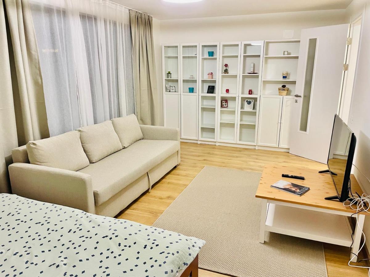 Segovia Apartament 2 Apartment Брашов Екстериор снимка